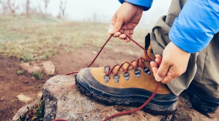 no tie hiking boots