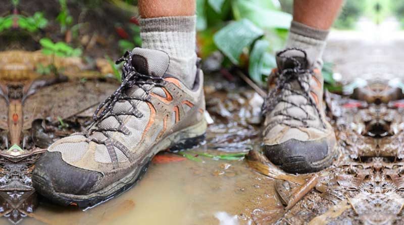 drying hiking boots