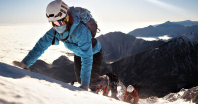 Hardshell vs Softshell Jackets