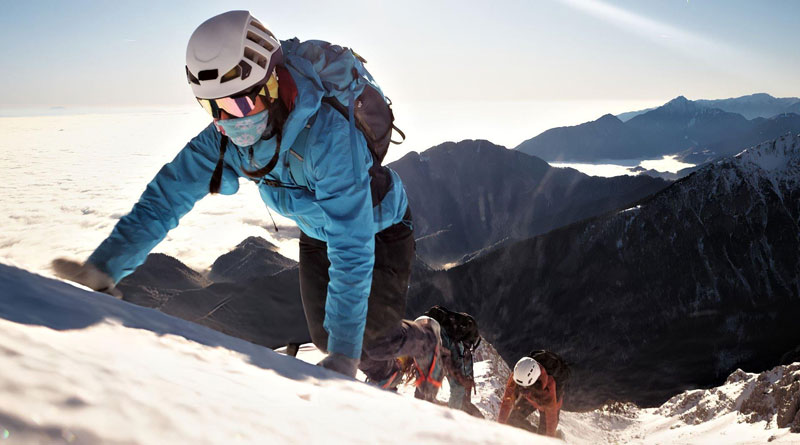 Hardshell vs Softshell Jackets